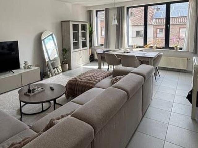 Apartment with spacious terrace in Merchtem center