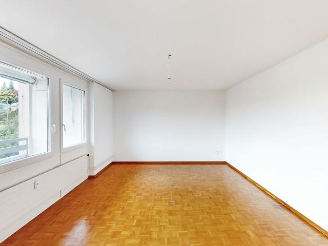 Apartment with spacious layout