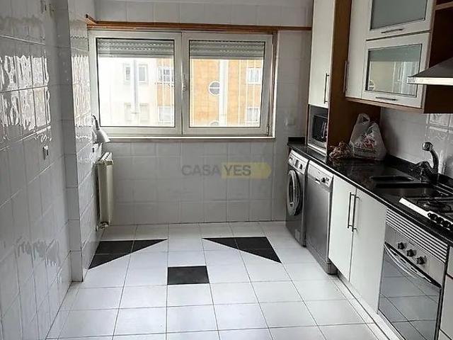 Apartment T0 in Carnide, Lisboa