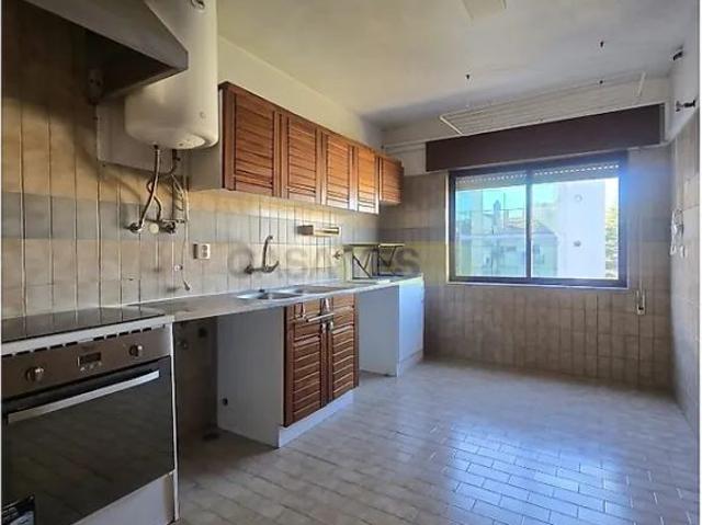 Apartment T0 in Lumiar, Lisboa