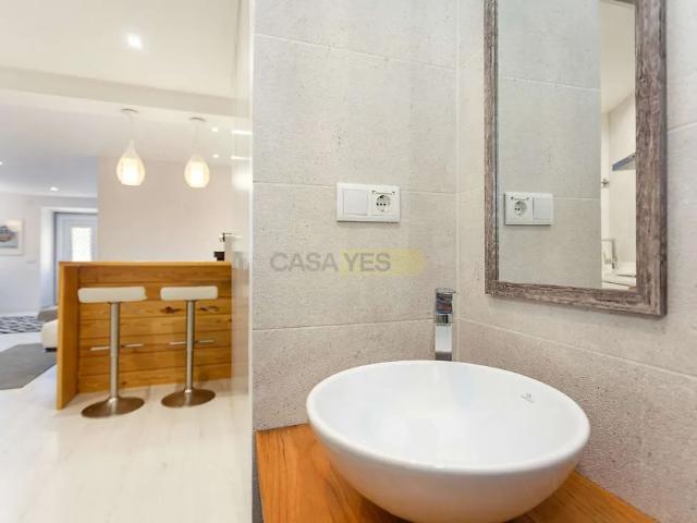 Apartment T0 in Santo António, Lisboa