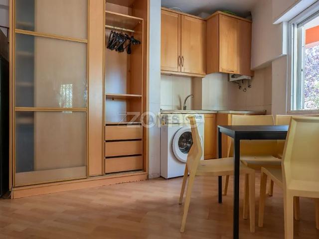 Apartment T0 in Venteira, Amadora