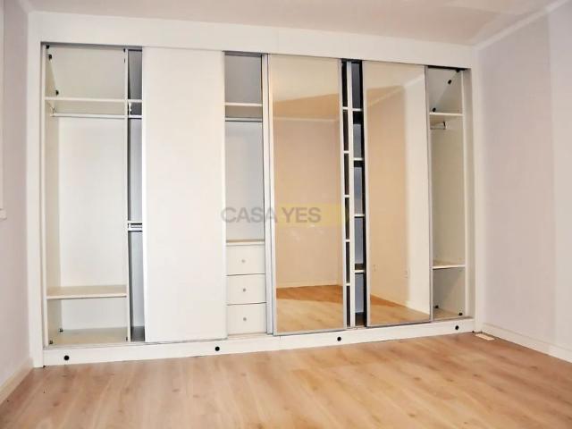 Apartment T1 in Coimbra Sé Nova, Santa Cruz, Almedina e São Bartolomeu, Coimbra