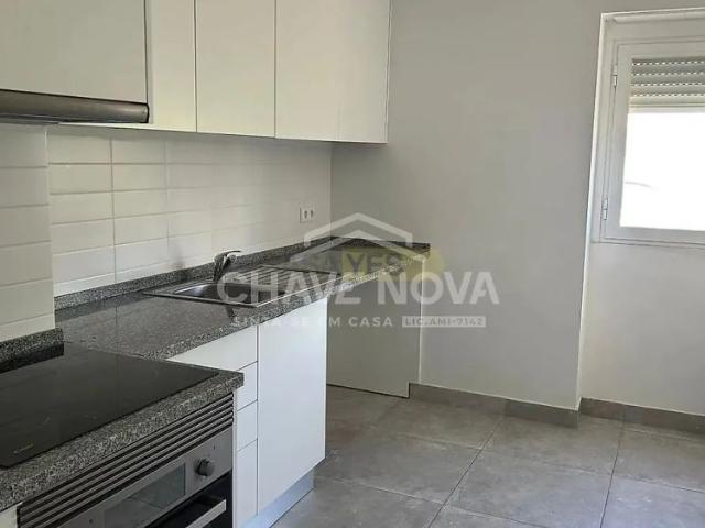 Apartment T1 in Campo de Ourique, Lisboa