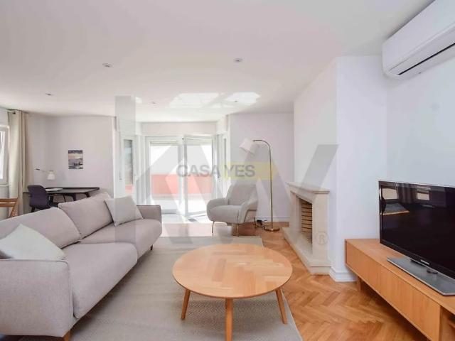 Apartment T1 in Carcavelos e Parede, Cascais