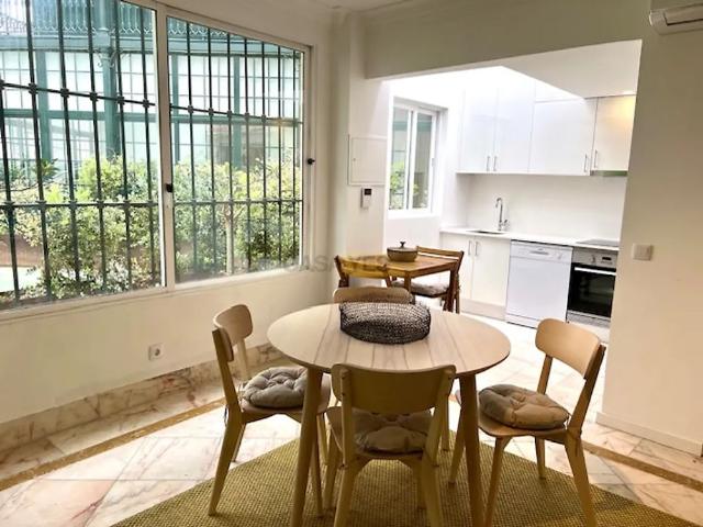 Apartment T1 in Cascais e Estoril, Cascais