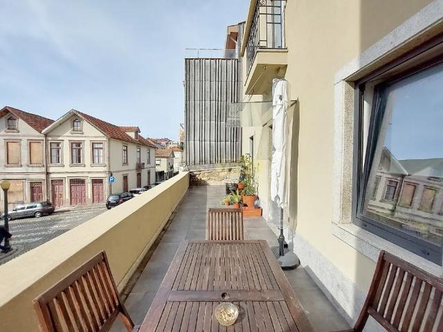 Apartment T1 in Cedofeita, Santo Ildefonso, Sé, Miragaia, São Nicolau e Vitória, Porto