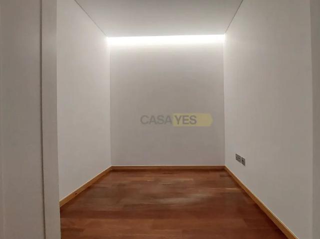 Apartment T1 in Custóias, Leça do Balio e Guifões, Matosinhos