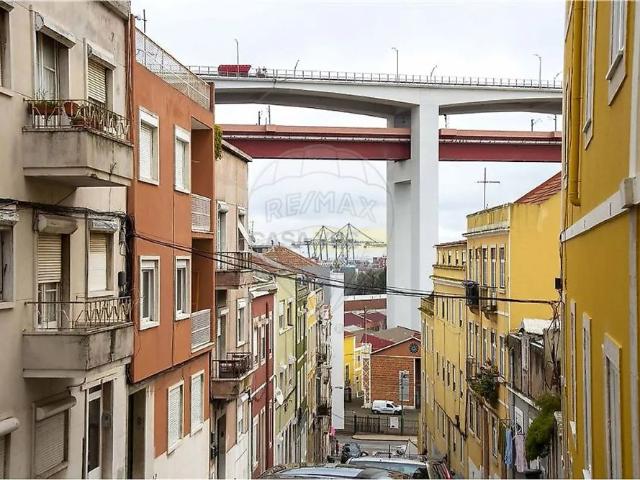 Apartment T1 in Alcântara, Lisboa