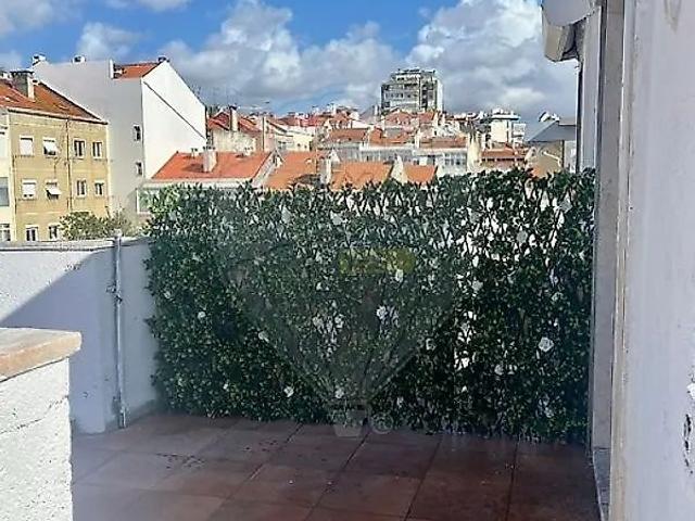 Apartment T1 in Algés, Linda a Velha e Cruz Quebrada Dafundo, Oeiras