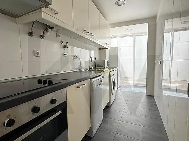 Apartment T1 in Algés, Linda a Velha e Cruz Quebrada Dafundo, Oeiras