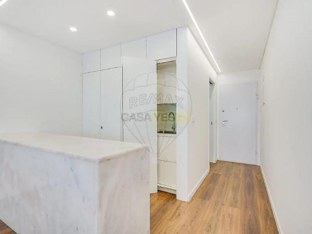 Apartment T1 in Oeiras e São Julião da Barra, Paço de Arcos e Caxias, Oeiras