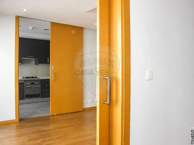 Apartment T1 in Sacavém e Prior Velho, Loures