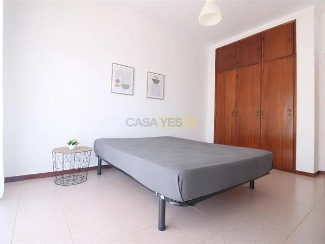 Apartment T1 in Santo António dos Olivais, Coimbra
