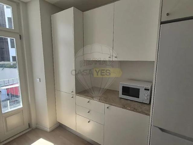 Apartment T1 in Santo António, Lisboa