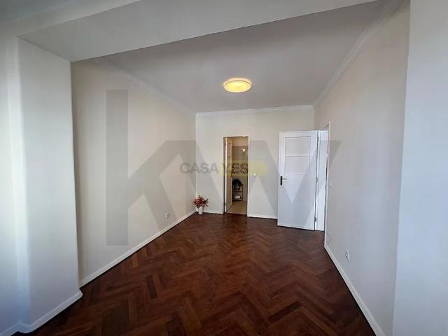 Apartment T1 in Santo António, Lisboa