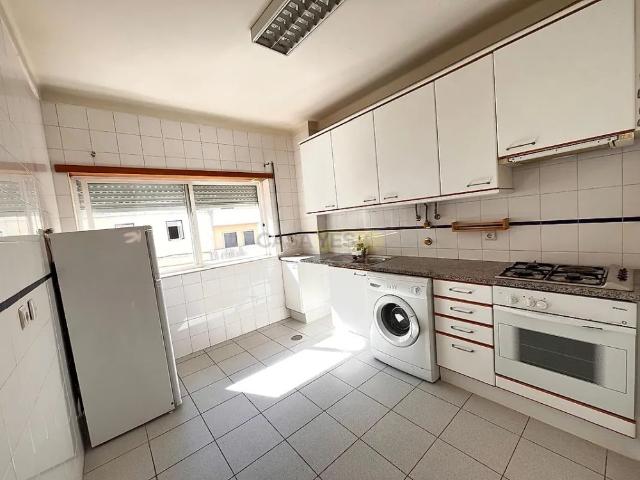 Apartment T1 in Santa Clara e Castelo Viegas, Coimbra