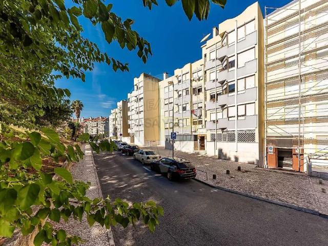 Apartment T1 in Santa Clara, Lisboa