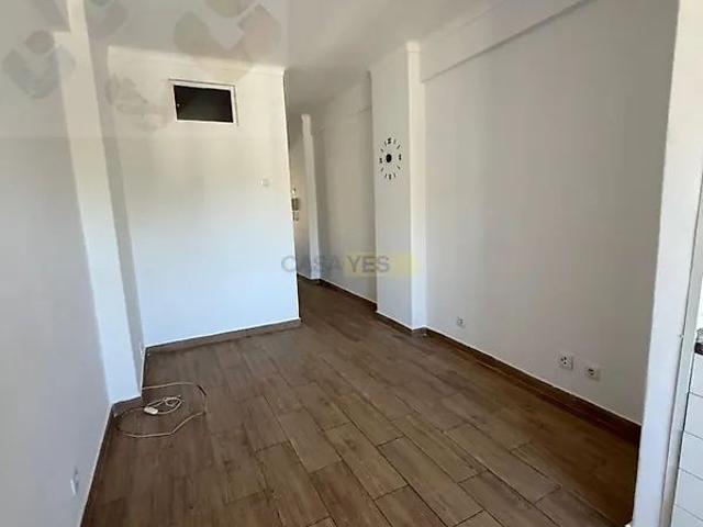 Apartment T1 in Venteira, Amadora