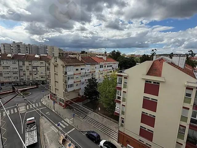 Apartment T1 in Venteira, Amadora