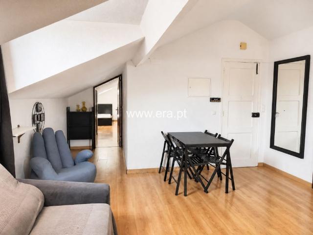 Apartment T2 / Almada, Almada