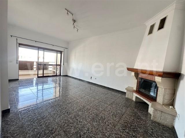 Apartment T2 / Almada, Costa de Caparica