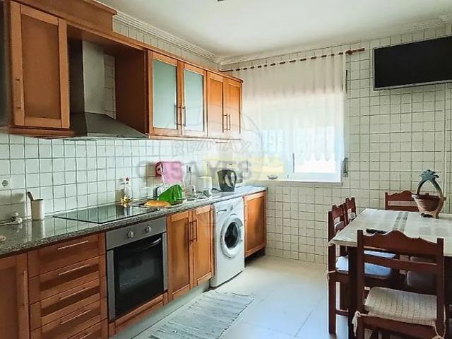 Apartment T2 in Coimbrão, Leiria