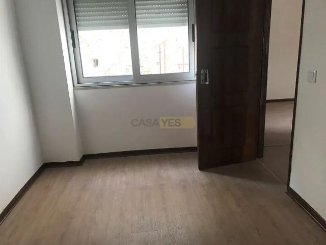 Apartment T2 in Coimbra Sé Nova, Santa Cruz, Almedina e São Bartolomeu, Coimbra