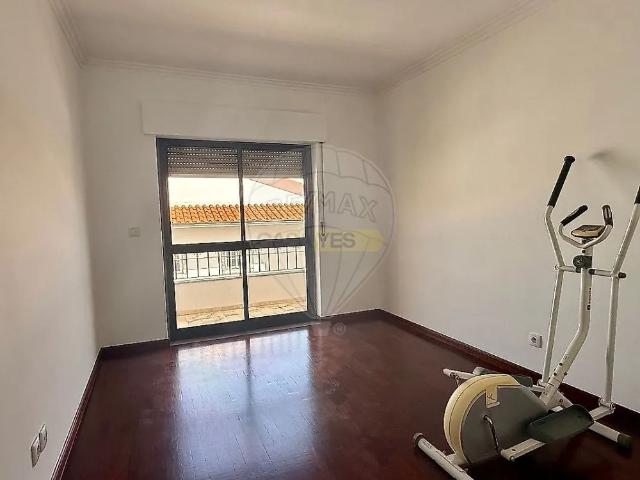 Apartment T2 in Corroios, Seixal