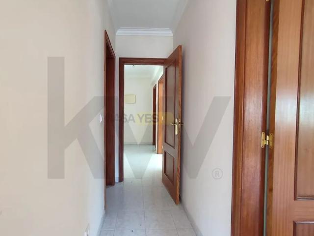 Apartment T2 in Corroios, Seixal