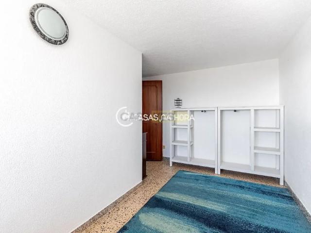 Apartment T2 in Costa de Caparica, Almada