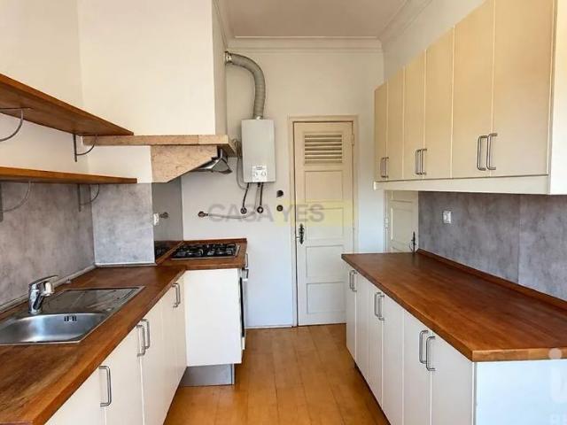 Apartment T2 in Campo de Ourique, Lisboa