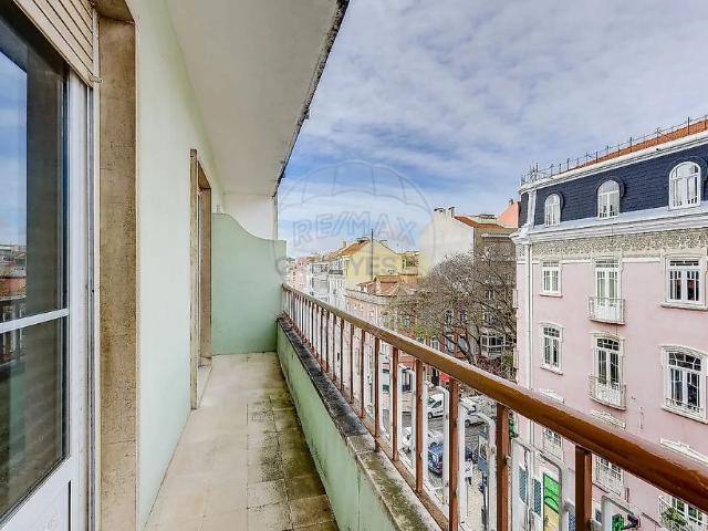 Apartment T2 in Campo de Ourique, Lisboa