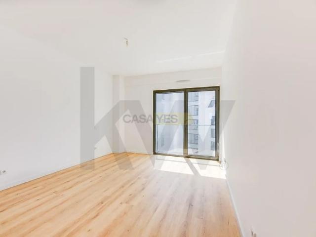 Apartment T2 in Campolide, Lisboa