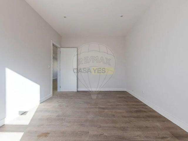 Apartment T2 in Campolide, Lisboa