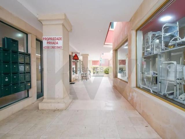 Apartment T2 in Carcavelos e Parede, Cascais