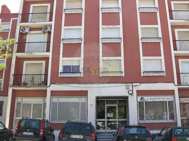 Apartment T2 in Carcavelos e Parede, Cascais