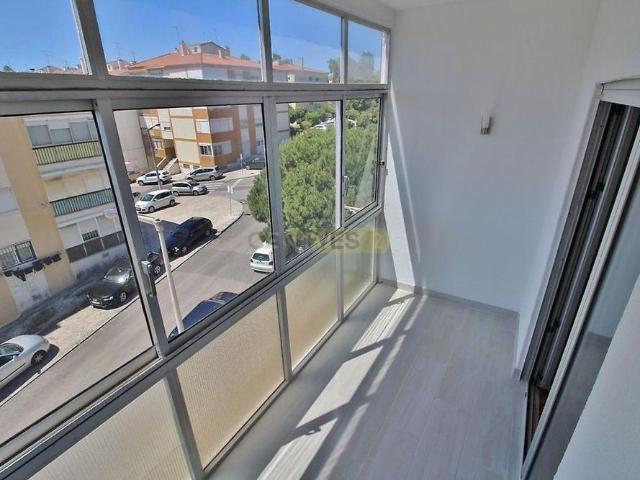 Apartment T2 in Carcavelos e Parede, Cascais
