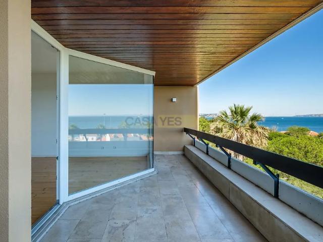 Apartment T2 in Carcavelos e Parede, Cascais