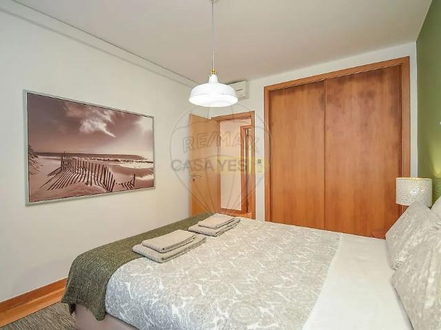 Apartment T2 in Carcavelos e Parede, Cascais