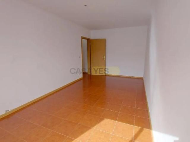 Apartment T2 in Carnaxide e Queijas, Oeiras