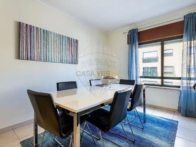 Apartment T2 in Carnaxide e Queijas, Oeiras