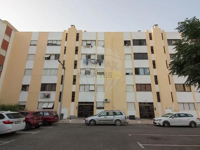 Apartment T2 in Carregado e Cadafais, Alenquer