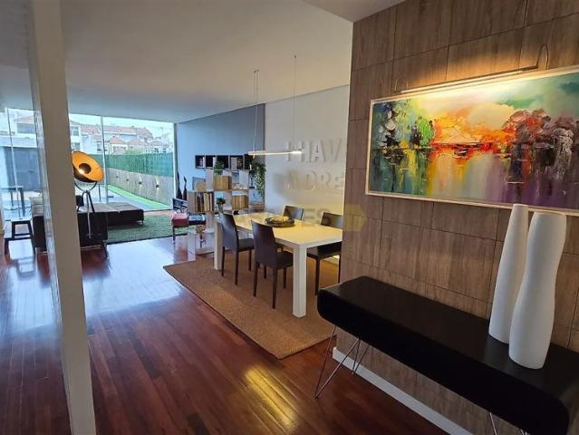 Apartment T2 in Cedofeita, Santo Ildefonso, Sé, Miragaia, São Nicolau e Vitória, Porto