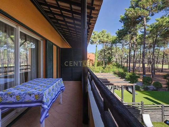 Apartment T2 in Charneca de Caparica e Sobreda, Almada