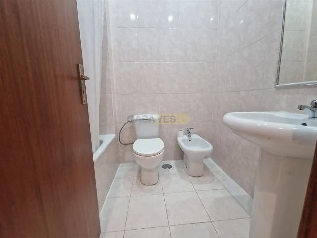 Apartment T2 in Amora, Seixal