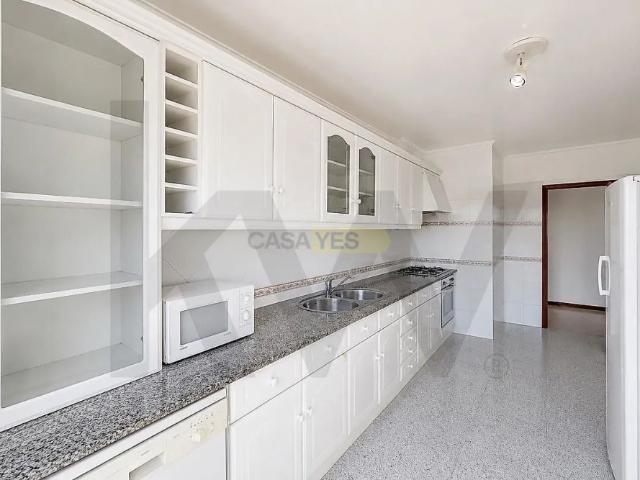Apartment T2 in Agualva e Mira Sintra, Sintra