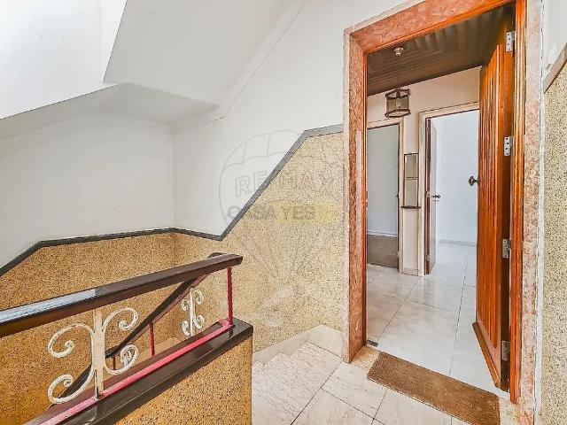 Apartment T2 in Águas Livres, Amadora