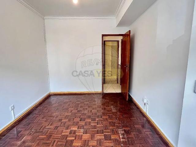 Apartment T2 in Águas Livres, Amadora
