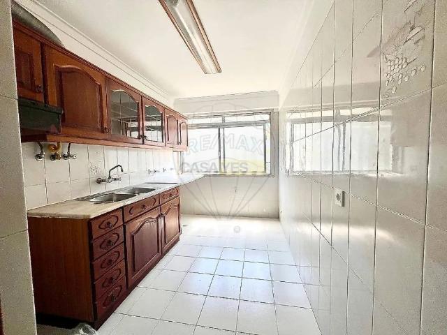 Apartment T2 in Águas Livres, Amadora